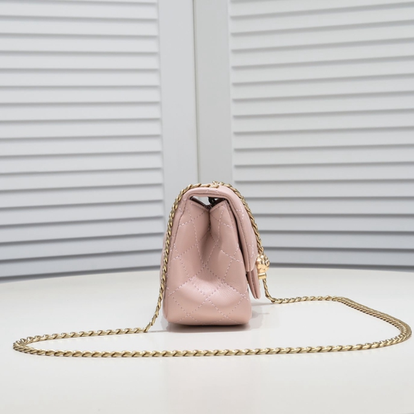 シャネルバッグ素材ディテール